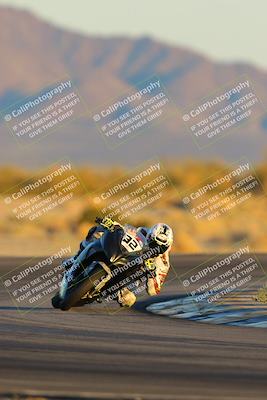 media/Jan-21-2023-CVMA (Sat) [[b9eef8ba1f]]/Race 13 500 Supersport-350 Supersport/